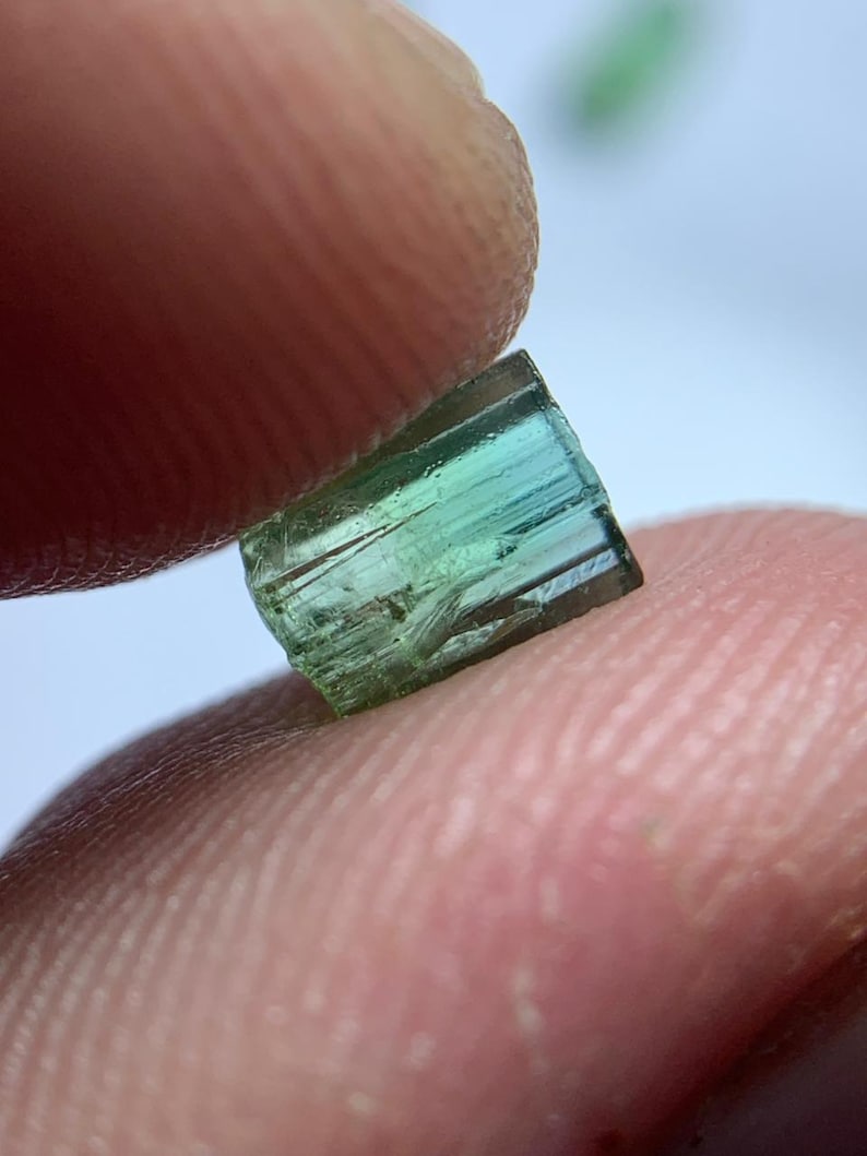 AAA-kvalitets turmalin grov parti 37,45 ct | Afghanistan | Hög fasetteringsgrad bild 12