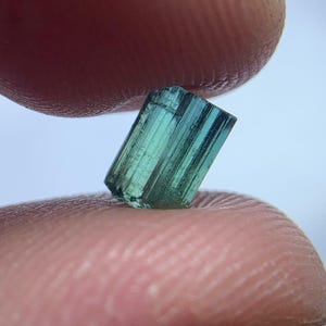 AAA-kvalitets turmalin grov parti 37,45 ct | Afghanistan | Hög fasetteringsgrad bild 6
