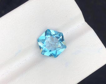 Topacio azul suizo de 3,95 ct: corte brillante redondo, piedra natal de diciembre