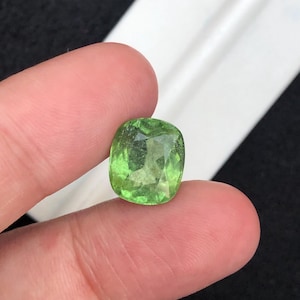 Natural Peridot 8.40 Ct, Apple Green Cushion Cut Gemstone, Vibrant August Birthstone, Untreated Collector’s Gem, Ideal for Fine Jewelry
