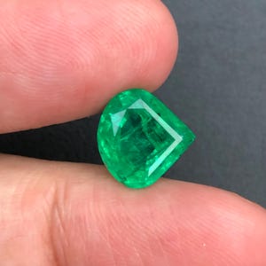5.90 ct Pear Zambian Emerald: Natural Green Gemstone for Engagement Ring