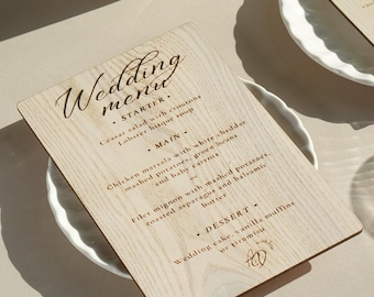 Cardápio de casamento em madeira gravada: design rústico personalizado