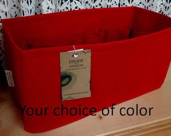 Fits older style Neverfull MM / Snug or Relaxed fit / 12 x 6 x 6H or 11.5 x 5.5 x 6H / Wipe-clean bottom & flexible ends/Your color choice