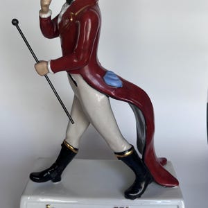 Johnnie Walker Striding Walking Man beeldje van keramiek, vintage decoratie, zeldzaam, Johnny Pub Club