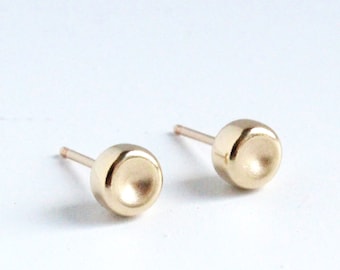 Aretes de guijarros dorados - Relleno de oro de 14 k, 5 mm