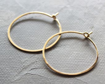 Massief gouden hoepel oorbellen - kleine hoepel oorbellen (1") dunne hoepels, gouden hoepels, minimalistische oorbellen, dunne gouden hoepels, gouden oorbellen