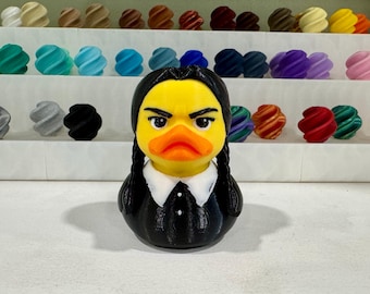 Figura de juguete de la chica gótica Addams Miércoles Pato