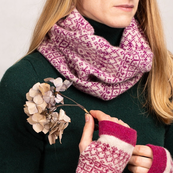 Knitted super soft lambswool Fair Isle snood