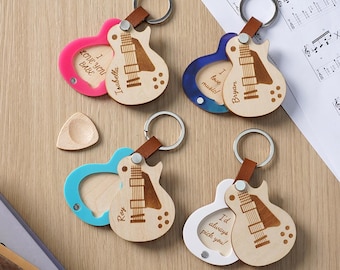 Personalized Guitar-Shaped Magnetic Guitar Pick Holder Keychain Engraved Custom Name and Guitar Pick Birthday Gift for Guitar Music Lovers