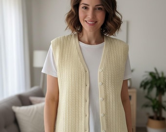 Chaleco de crochet hecho a mano para mujer, color crema, con cuello en V y botones, cárdigan minimalista sin mangas, chaleco de punto bohemio, elegante capa de invierno, regalo
