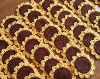 Sunflower Crochet Coaster Set, Handmade Floral Drink Coasters, Boho Kitchen Decor, Housewarming Gift for Flower Lovers, Set of 4/6/8 Yellow