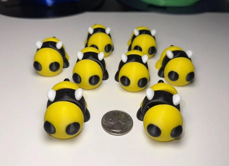 3D Printed Bumblebee Cute Mini Articulated Animal Collectible Toy Gift ...