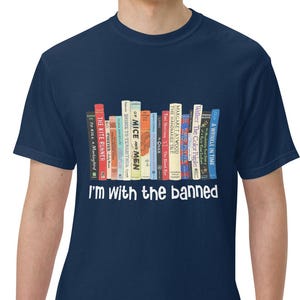 Ich bin mit den verbotenen, Komfortfarben Banned Books Shirt, Banned Books Super Soft Premium Graphic T-Shirt.