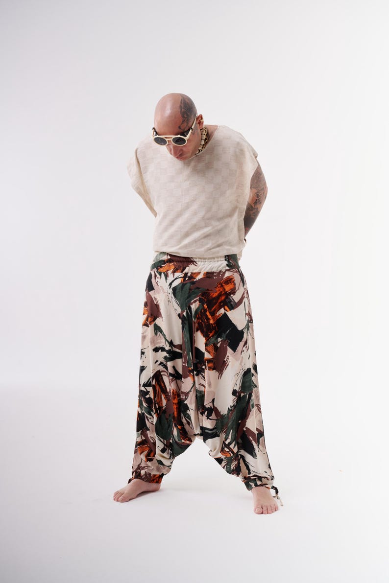 Organic cotton top and printed harem pants set, breathable boho outfit with drop crotch trousers and relaxed oversized silhouette