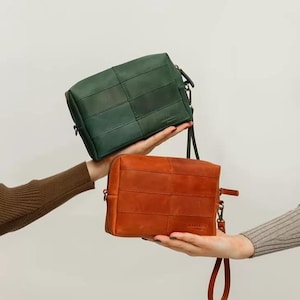 Leder Kosmetiktasche- Leder Kosmetiktasche mit Monogramm- Geschenke für Frauen - Kleiner Schminkkoffer- Leder Kulturtasche- Leder Reisetasche