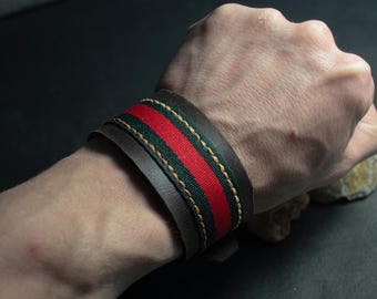 Handmade Leather Bracelet: Minimalist Couple&#39;s Jewelry Gift