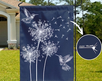 Floral subtil jardin arborant un drapeau Trump, drapeau anti-atout, drapeau FDT, drapeau de résistance, drapeau de protestation, décoration drapeau haineux, drapeau anti-républicain