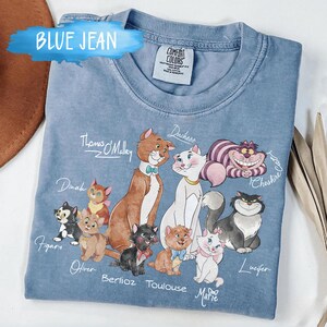 K&ouml;nnte beinhalten: Handgefertigtes Holzschild mit dem Wort "Welcome" in verspielter Schrift. Das Schild ist wei&szlig; lackiert mit einem Used-Look und einem kleinen dekorativen Herz. F&uuml;r den Innen- oder Au&szlig;enbereich geeignet.