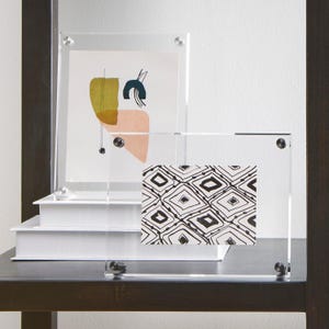 Acrylic Bevel Tabletop Float Frame for 5x7&quot; Photos