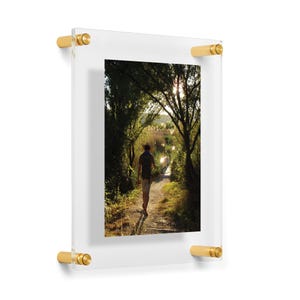 5x7&quot; Photo Floating Acrylic Clear Picture Frame (Frame Size 10x12&quot;)