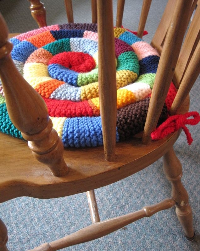 DIY: Chunky Knit Wool Seat Pads ⋆ Design Mom