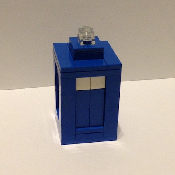 LEGO Micro TARDIS