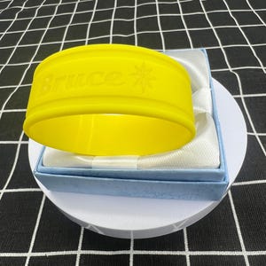Fascia per bottiglie di bevande, etichette per bottiglie sportive, etichette per bottiglie in silicone intagliate, fascette per bottiglie in silicone, regali per bambini, etichette per bottiglie personalizzate