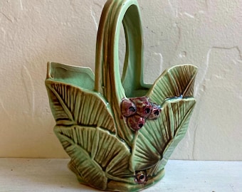 Vintage McCoy Pottery Leaf/Berry Basket, 1940's Ceramics, Palm