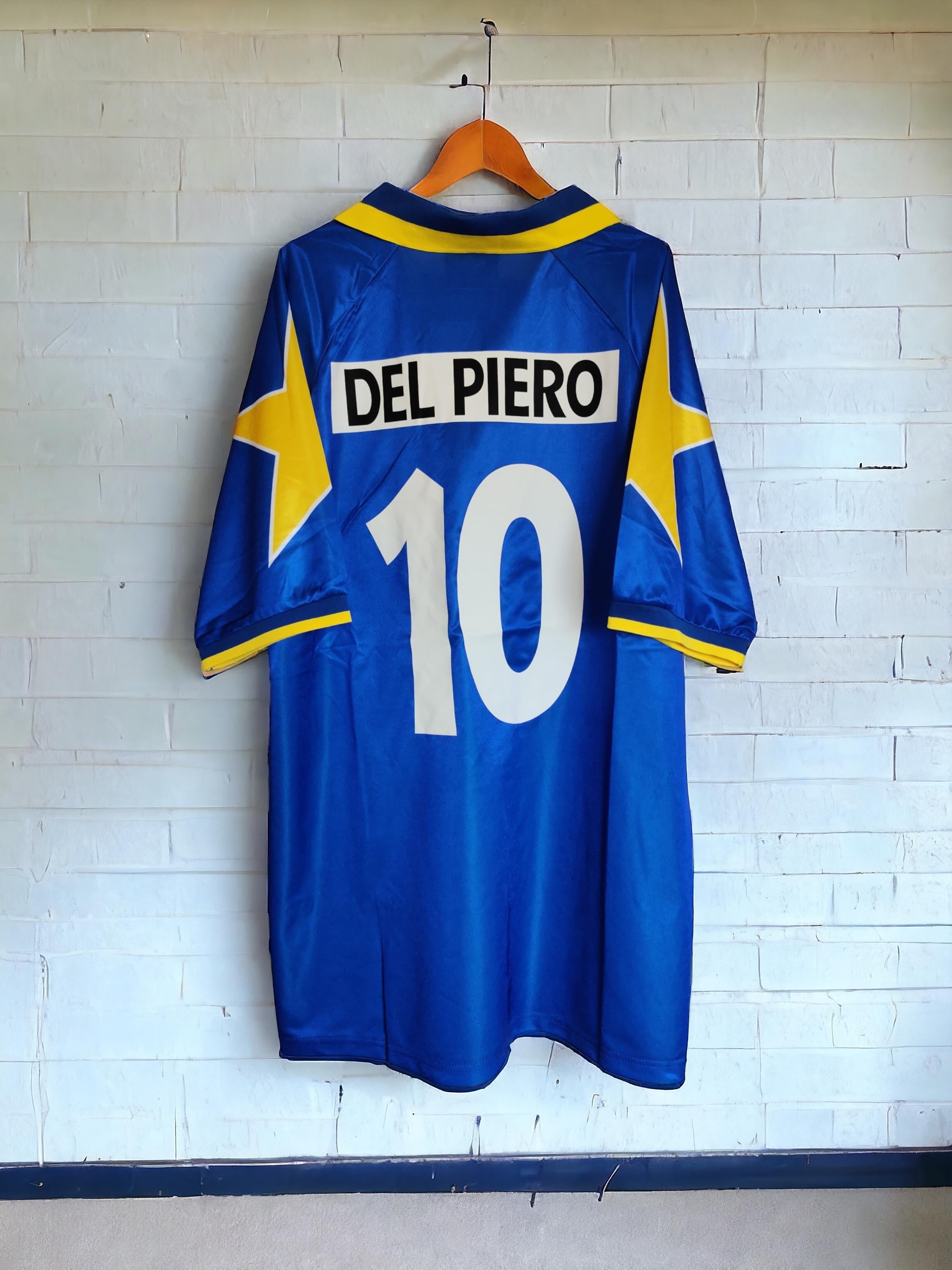 1995-1996 JUVENTUS Retro Football Shirt 10 DEL PIERO Soccer Jersey