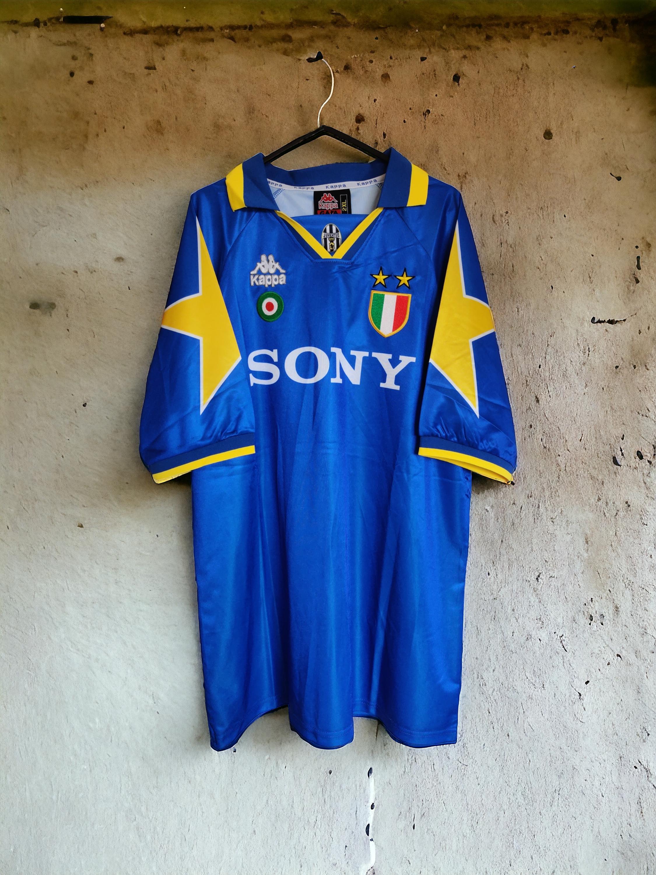 1995-1996 JUVENTUS Retro Football Shirt 10 DEL PIERO Soccer Jersey
