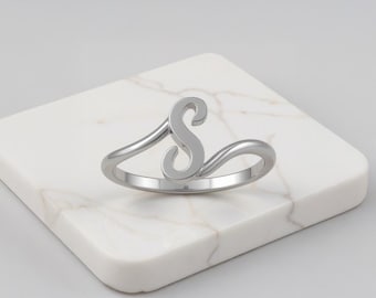Customized Initial Ring, Bridesmaid Letter Ring, Letter Personalized Ring, Initial Keepsake Ring, Minimalistic Letter Jewelry Gift For Mom