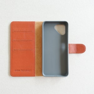 Reddish brown Fairphone 4 flip case book type