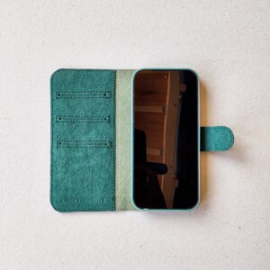 Forest green Fairphone5 flip case book type