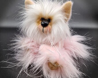 Sorbet a 5.5 inch faux fur Cat by Bears of Bath