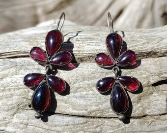 RARE Jane Diaz Garnet and Oxidized Sterling Silver Earrings Vintage Retired Design