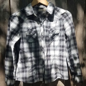 Beautiful Vintage Gray Plaid Women's Shirt Size Large