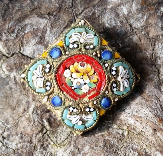 Lovely Mini Mosaic Art Deco Brooch - image 1