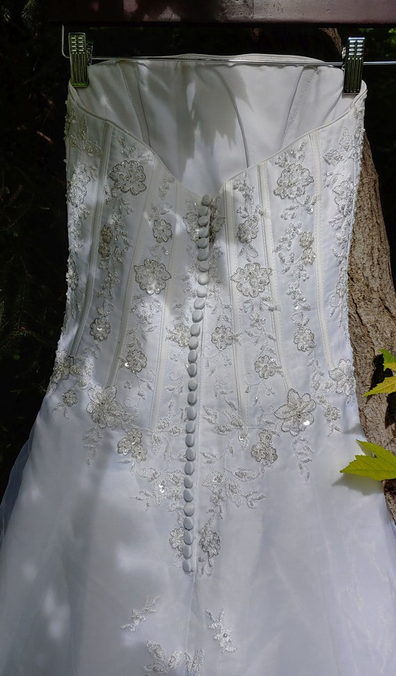 Vintage Floral Wedding Dress Size 4 - image 8