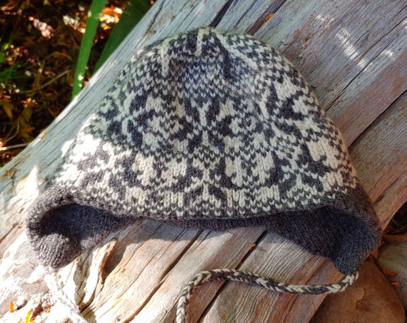 Hand Knit Gray and White Warm Wool Snowflake Wint… - image 3