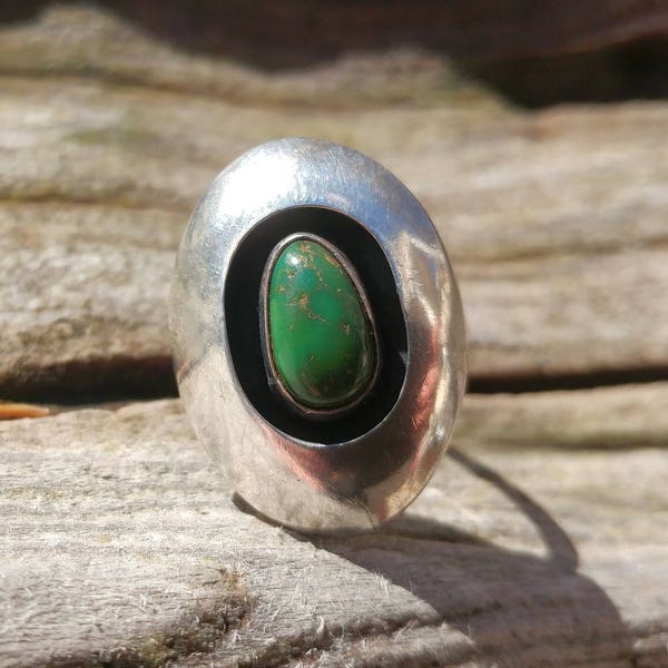 Antique Mexican Taxco Green Turquoise and Sterling Silver Ring Size 6