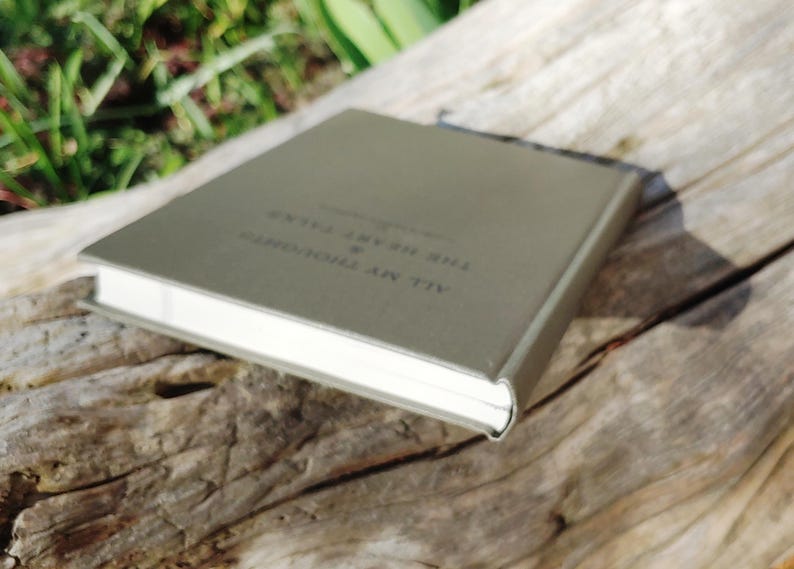 Cuaderno rayado "All my Thoughts and Heart Talks" completamente nuevo con una hermosa tapa dura de estilo vintage de Anthropologie. imagen 6