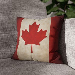 Vintage Style Canada Flag Pillowcase, Maple Leaf Print, Home Decor Pillow Cover, Throw Cushion Case, Canadian Flag Bedroom Accessories