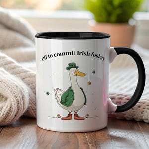 Irländskt dårskap - kaffemugg | St Patricks Day Saint Paddys fyrklöver Weirdcore fånig gås på lös irländsk pubfödelsedag