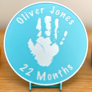 Placa con huella de mano de niño personalizada real, nombre personalizado real, huella de mano de bebé única, elegante recuerdo para niño impreso en 3D con soporte de exhibición