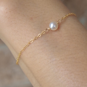 Dainty Gold Pearl Bracelet: 14k Gold-Filled Chain, Freshwater Pearl Charm