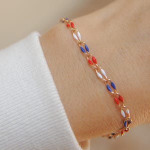 Patriotic Bracelet: Red, White & Blue USA Flag Gold Chain Jewelry