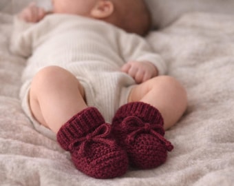 Scarpine per neonati fatte a mano in maglia, scarpe per neonati in morbido filato (0-3 mesi)