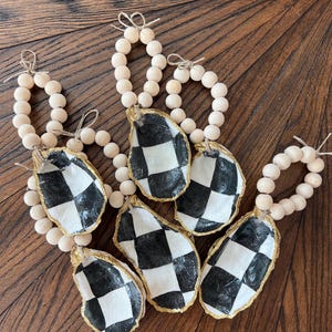 Oyster Shell Napkin Rings: Checkered Coastal Table Decor with Gold Rim