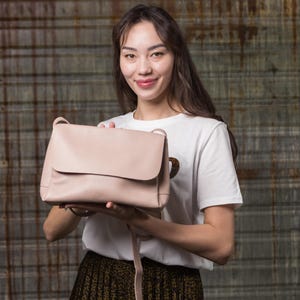 Sac bandoulière en cuir, sac à main bandoulière rose poudré, sac en cuir véritable, sac à main en cuir véritable, sac décontracté beige tendance pour femme