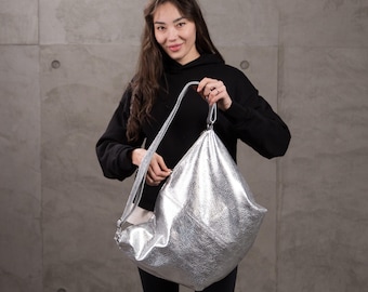 Bolso hobo de piel plateada, bolso shopper grande de piel, bolso tote con cremallera, bolso de piel italiana, bolso de diseño metálico, regalo de Navidad
